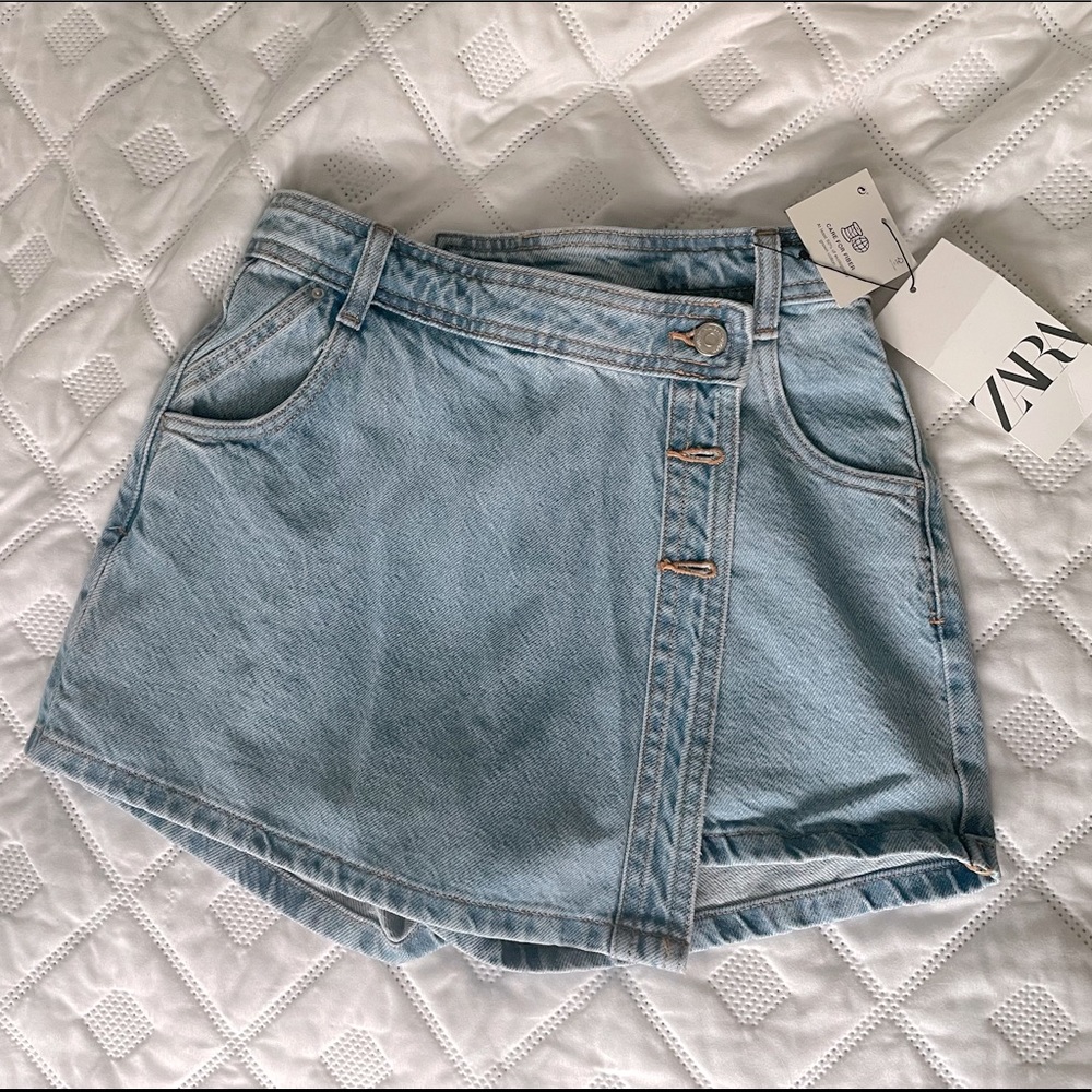 New! Zara Denim Skort